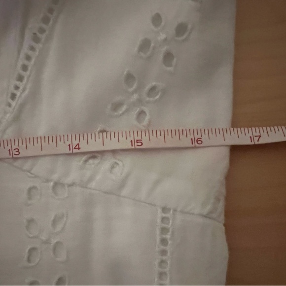 Old Navy Size Medium White Tie Front Tank Top with embroidery & lined No spots - Picture 7 of 8